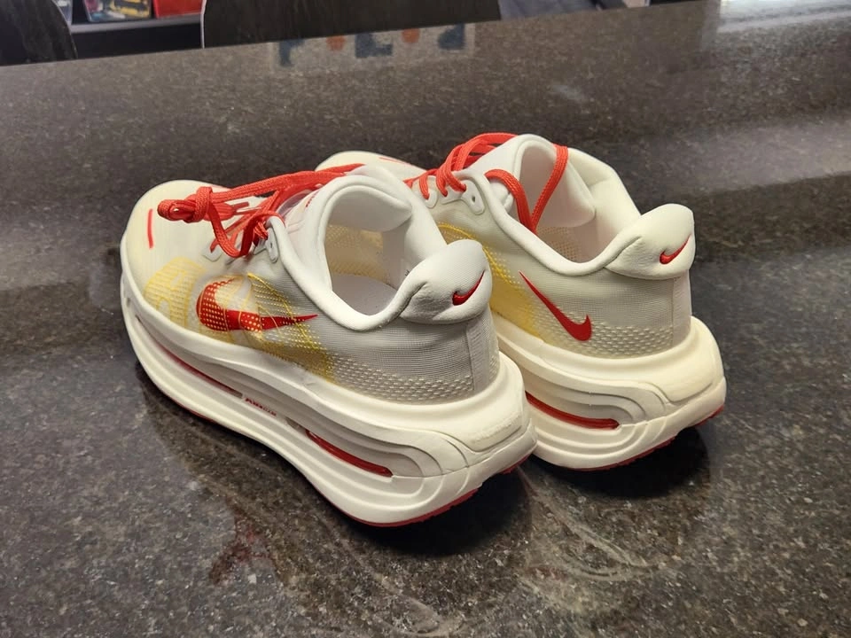 Nike Vomero Premium – US 10.5 – Brand New in Box – $190 - photo 2