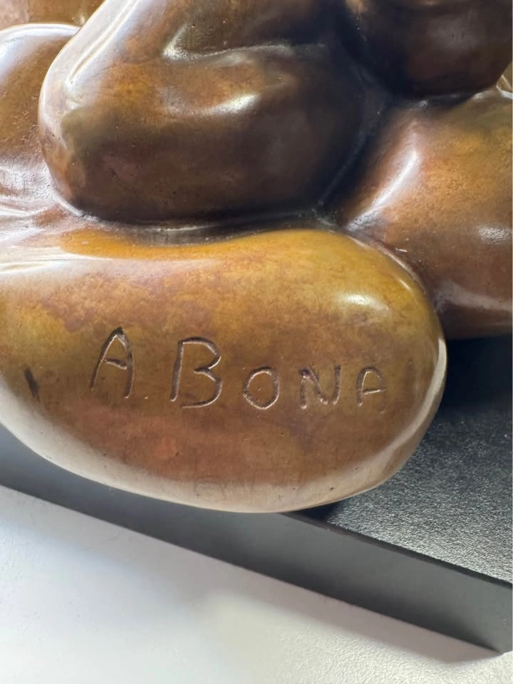 Bronze Sculpture “Sleeping Women on Pillows” – Signed A. Bona - photo 4