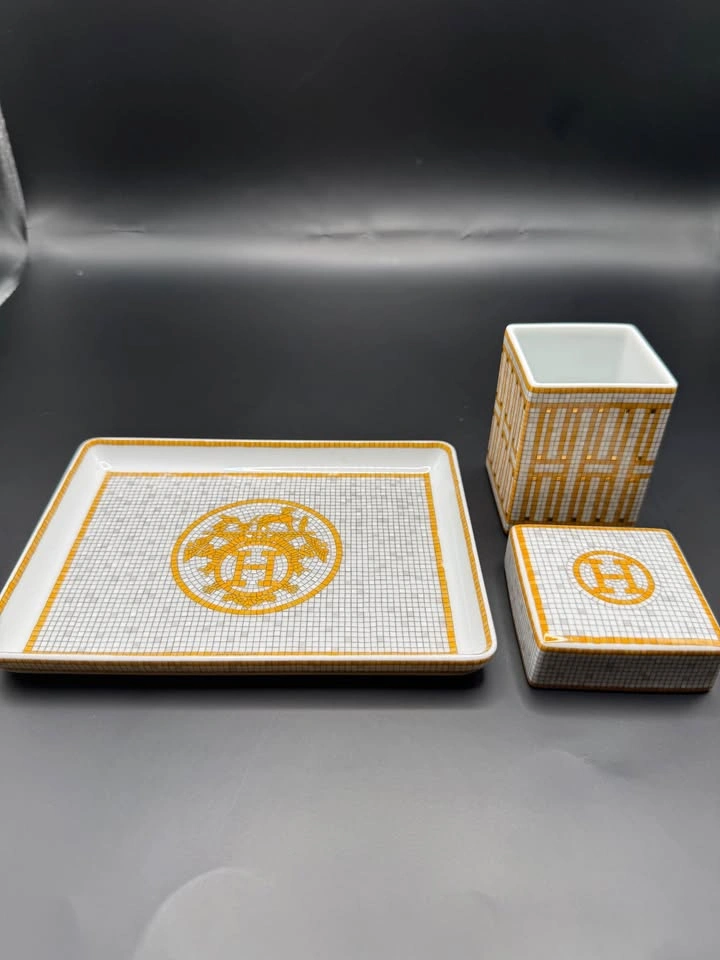 Hermès Mosaique au 24 Porcelain Tray and Box Set - photo 2
