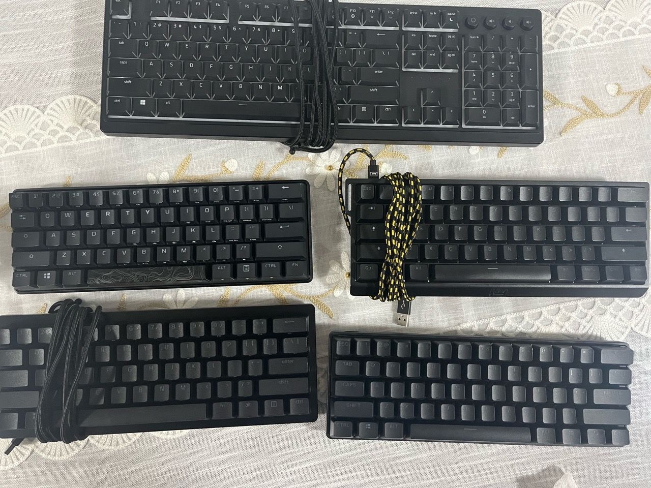 Lot of 5 Wired Keyboards