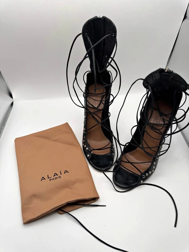 ALAÏA Paris Black Leather Studded Lace-Up Heels – EU 36