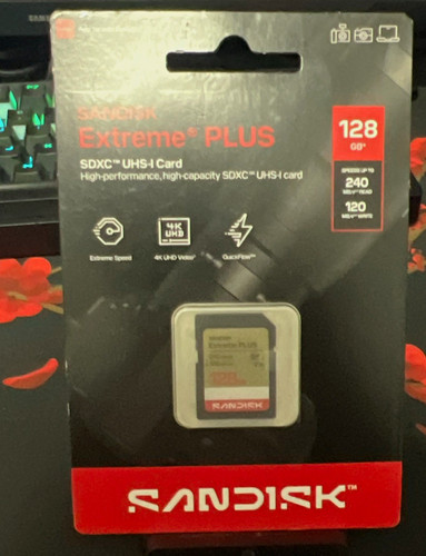 SanDisk Extreme PLUS 128GB SDXC UHS-I Memory Card