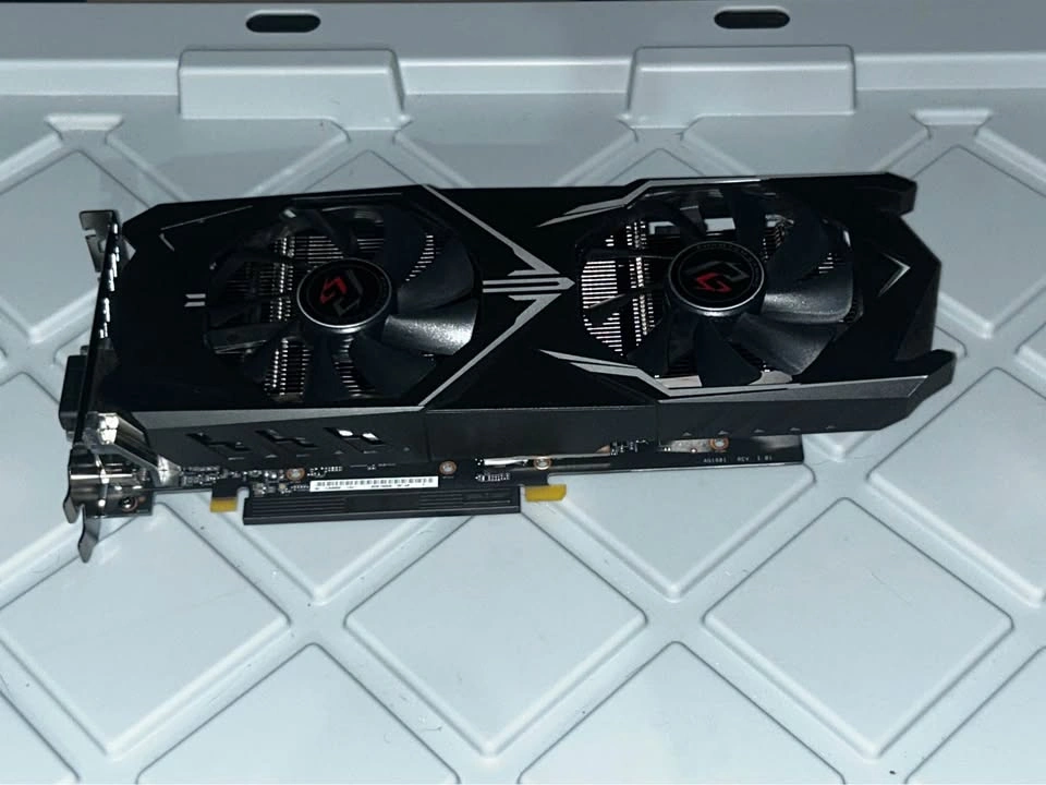 Radeon RX 580 8GB - photo 3