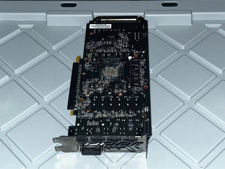 Radeon RX 580 8GB - photo 5