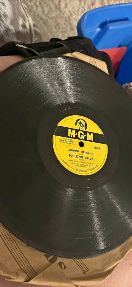 Johnny Desmond - A Bushel and a Peck / So Long Sally 78 RPM