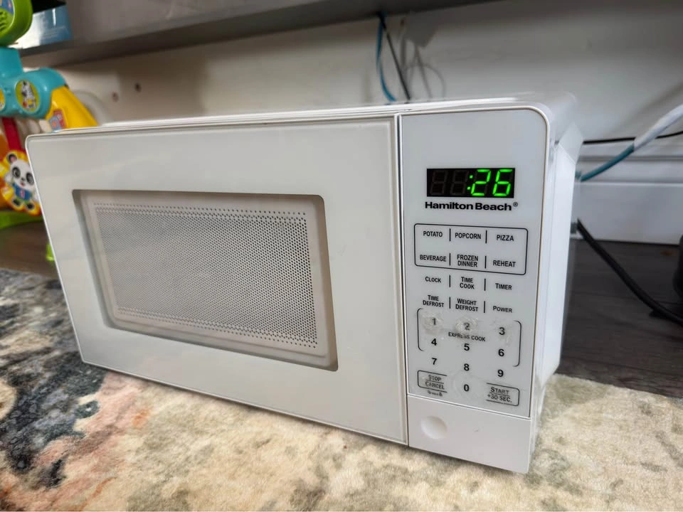 Hamilton Beach Microwave - photo 4