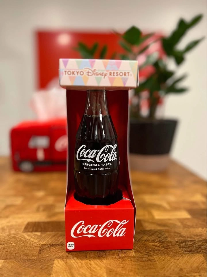 Tokyo Disney Resort 40th anniversary Coca Cola bottle - photo 3