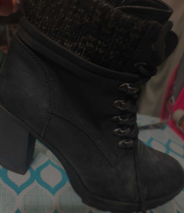 Woman's Winter Boots - photo 2