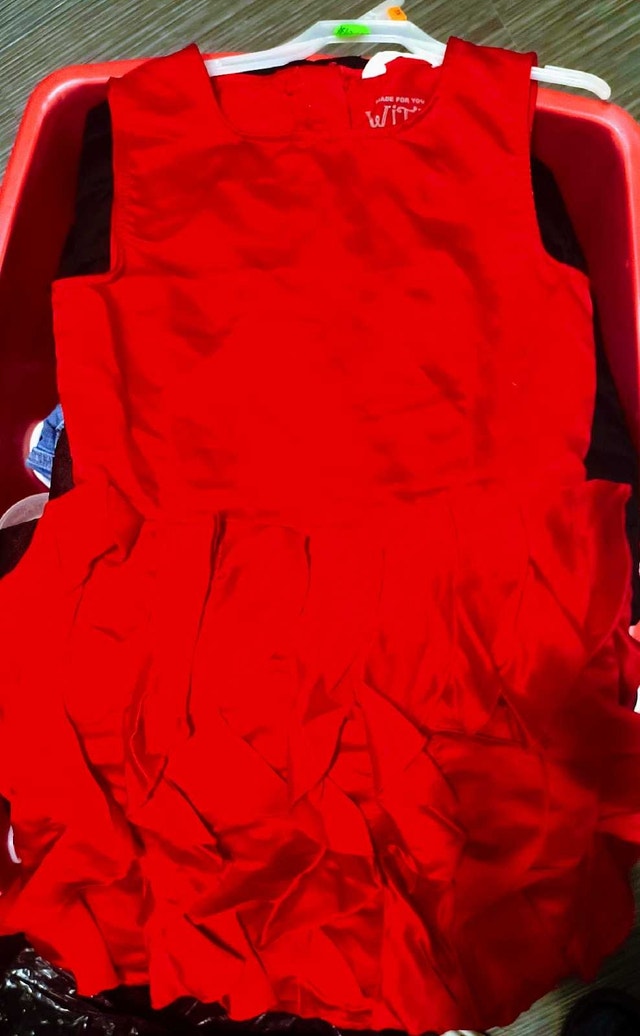 Beautiful Red Girls Dress - photo 2
