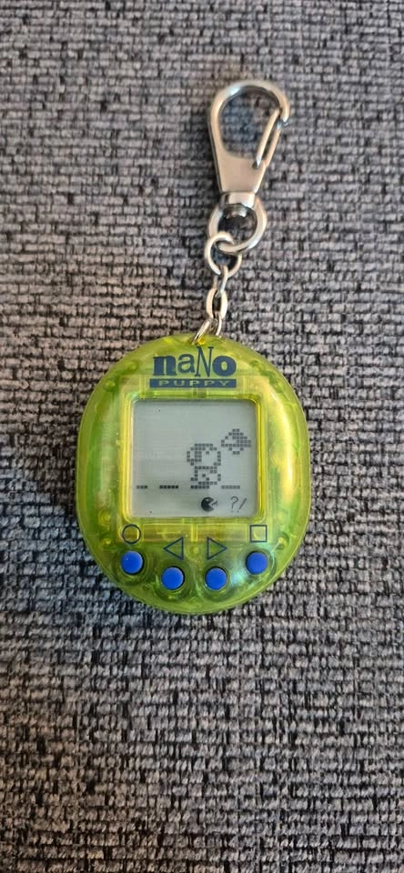 1996 Bandai Tamagotchi (Gen 1) & 1997 Playmates Nano Puppy - photo 3