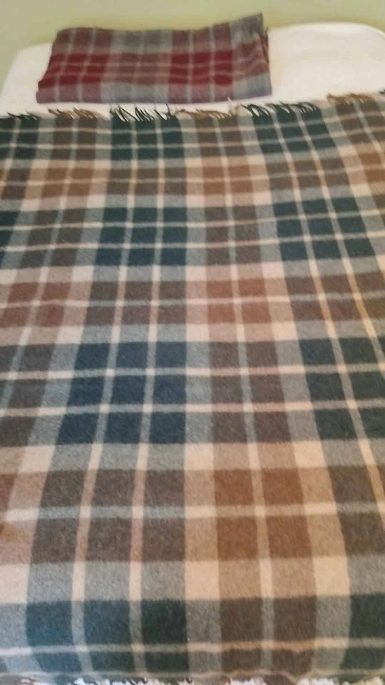 Two Cozy 100 percent Alpaca Throw - photo 3