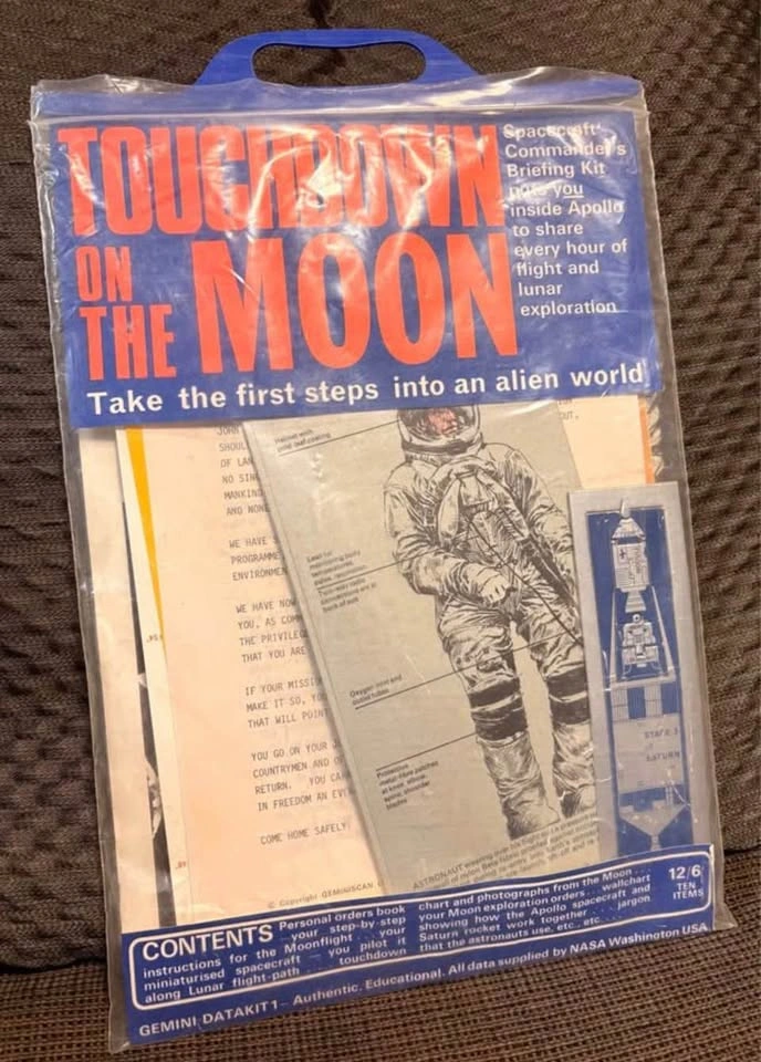Original 1969 NASA "Touchdown on the Moon" Spacecraft Toy Kit - photo 2