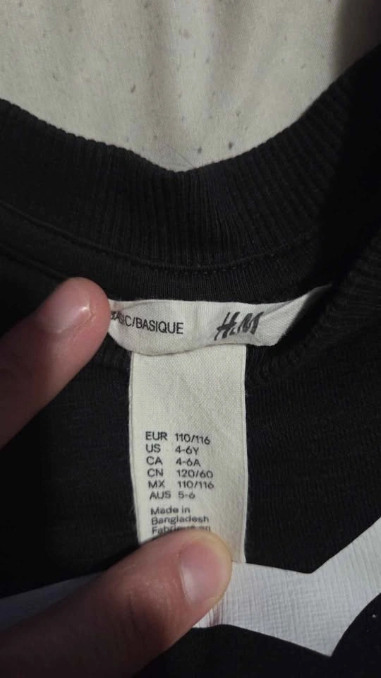 H&M Kids Heart Sweatshirt Size 4-6Y - photo 2