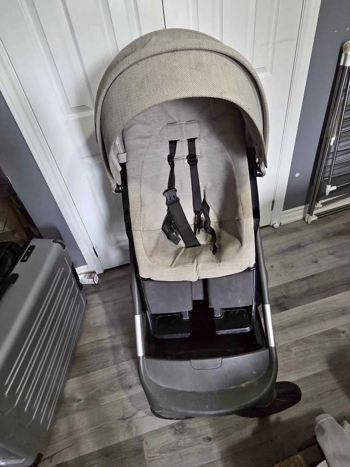 Stokke cruisi stroller with sibling seat attachment