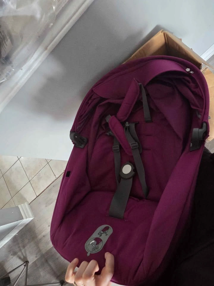 Stokke cruisi stroller with sibling seat attachment - photo 4