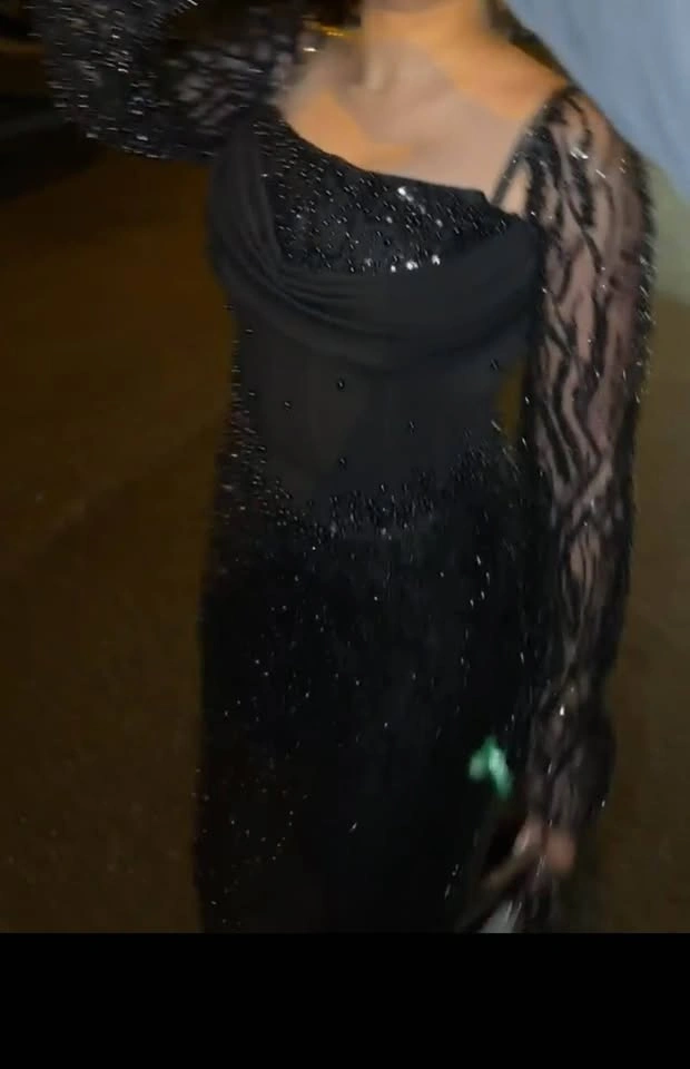 Evening dress with cape - photo 2