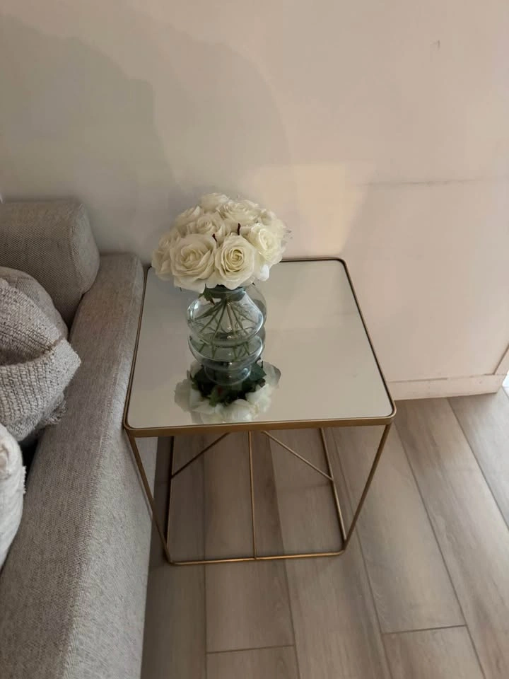 Vintage Gold mirror side table - photo 2