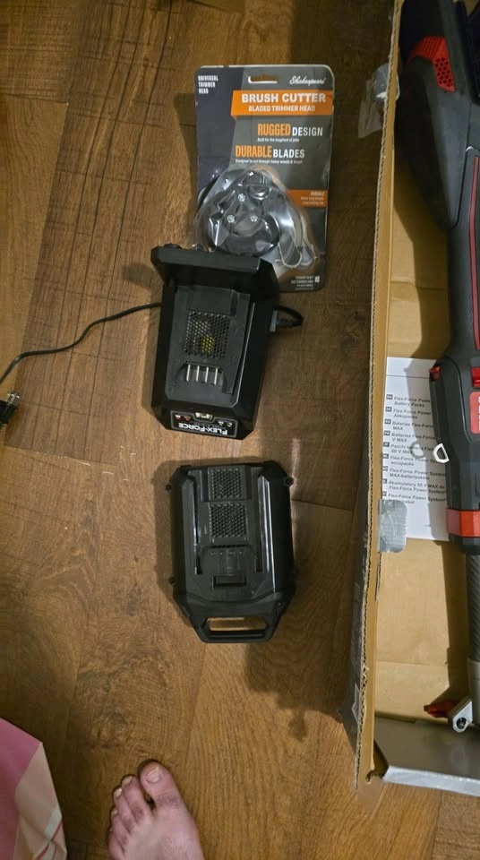 Toro Flex-Force Brush Cutter with Batteries - photo 2
