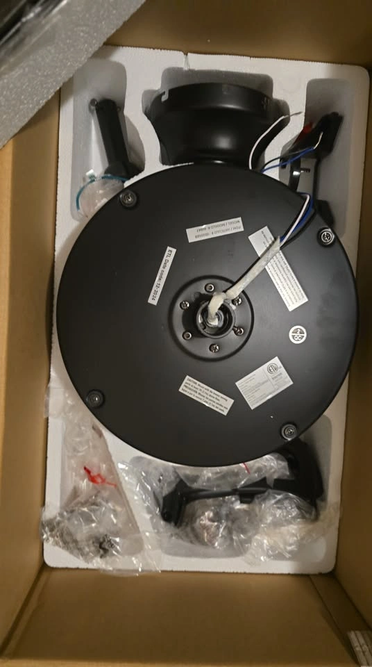 Black Ceiling Fan New in Box Harbor Breeze Calera 52 inch - photo 2