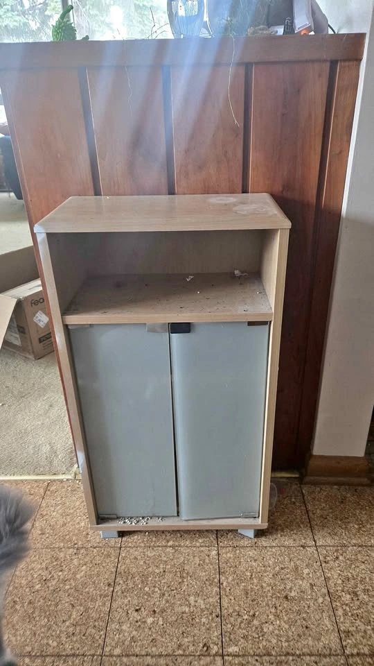 Little shelf with doors