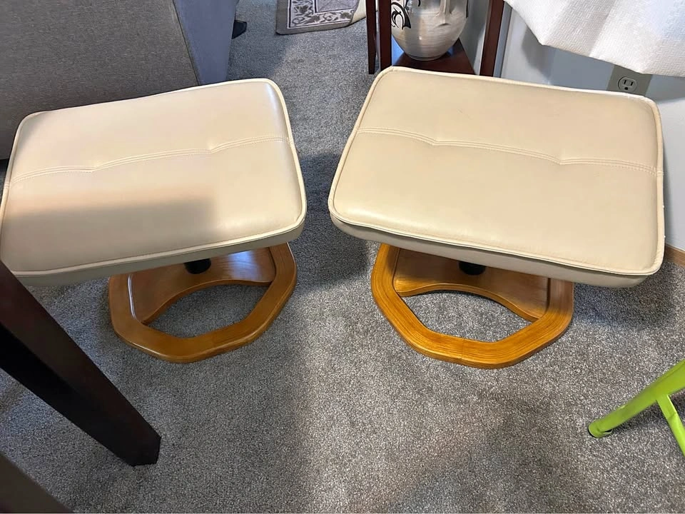 Ottomans/Footstools