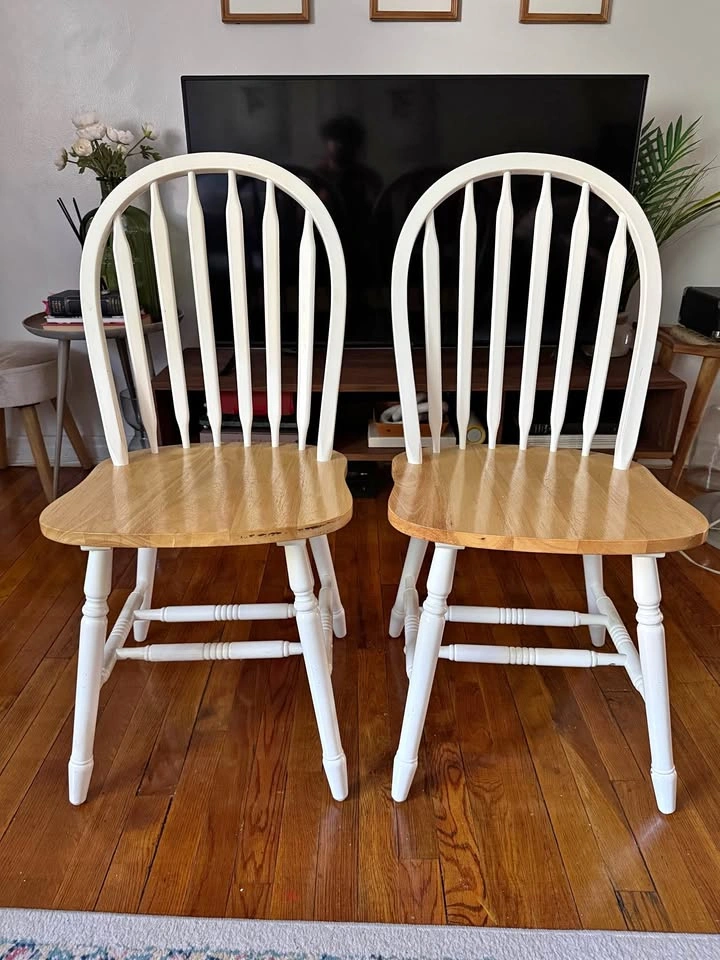 Set of 2 Tolman Solid Wood Windsor Chairs – White/Natural