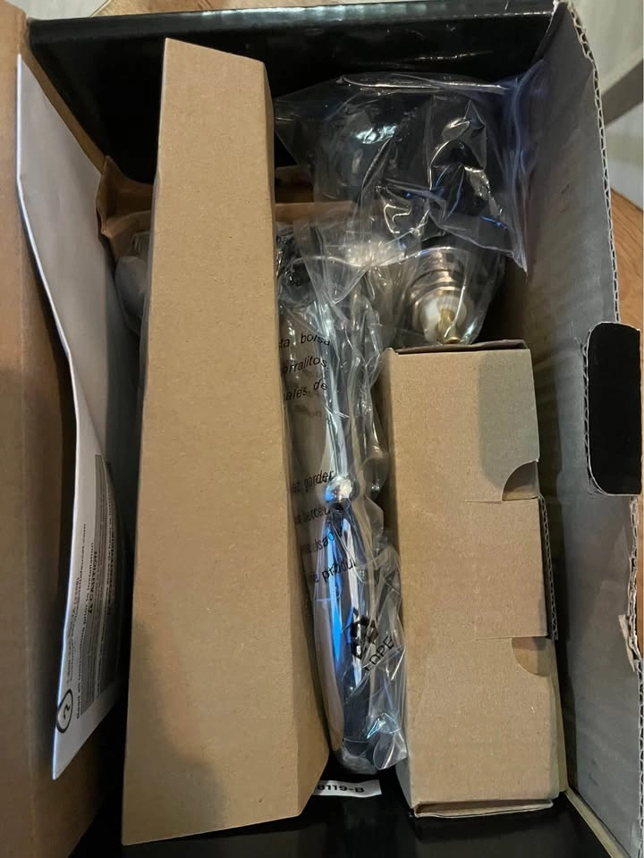 Delta Carlisle 4" Centerset Bathroom Faucet 25939LF - photo 2