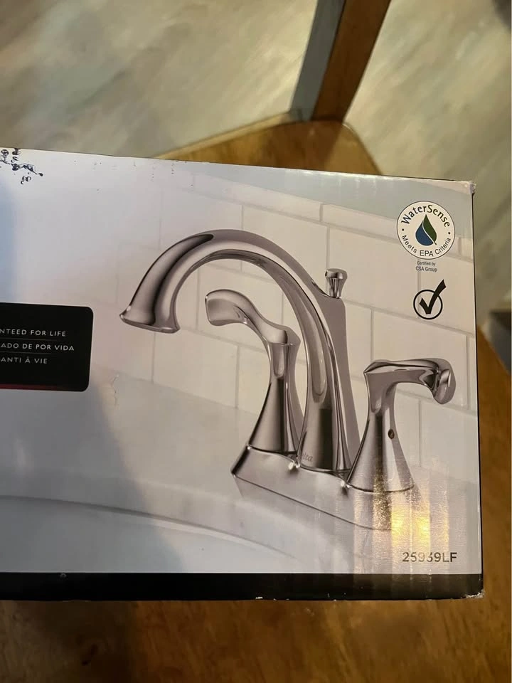 Delta Carlisle 4" Centerset Bathroom Faucet 25939LF - photo 4