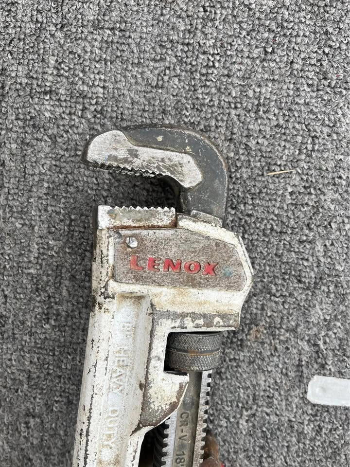 Lenox 18" Heavy Duty Pipe Wrench - photo 3