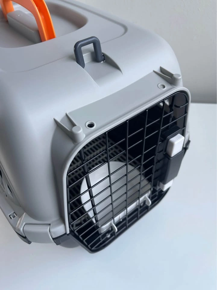 Plastic Pet carrier (Small dog or cat) 18.9x12.6x12.6 Inch - photo 3