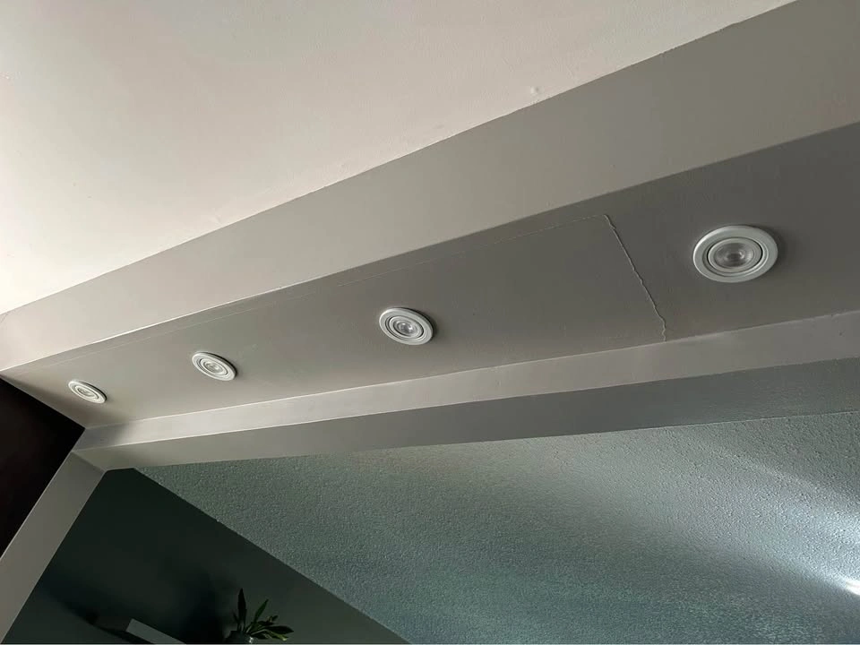4” White Recessed LED Lights & Rectangular Fluorescent Light - photo 3