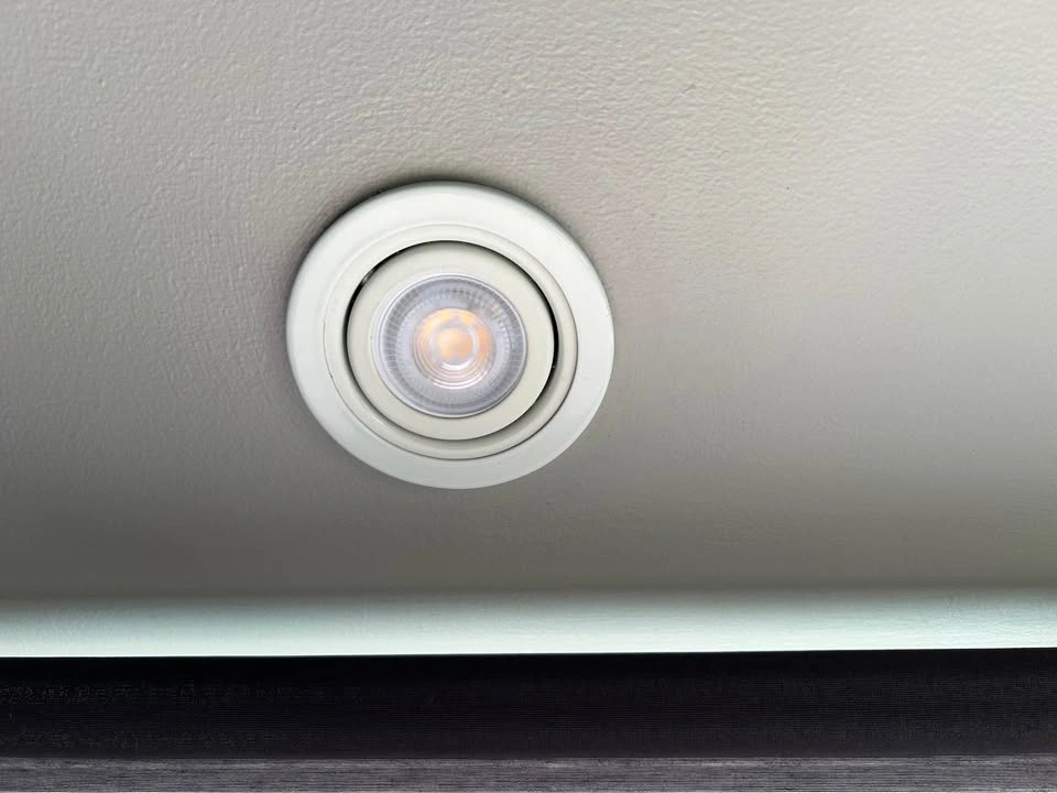 4” White Recessed LED Lights & Rectangular Fluorescent Light - photo 4