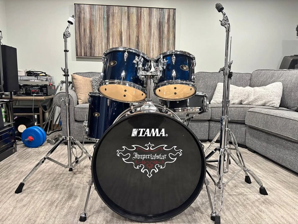 Beautiful TAMA Imperialstar drum kit