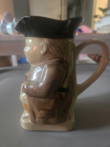 Vintage Tony Wood Studio 82 Seated Gentleman Toby Jug 6” - photo 3