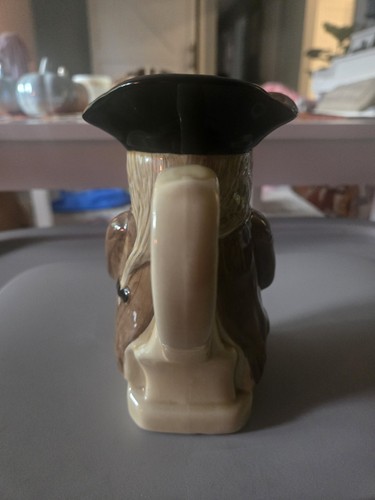 Vintage Tony Wood Studio 82 Seated Gentleman Toby Jug 6” - photo 4