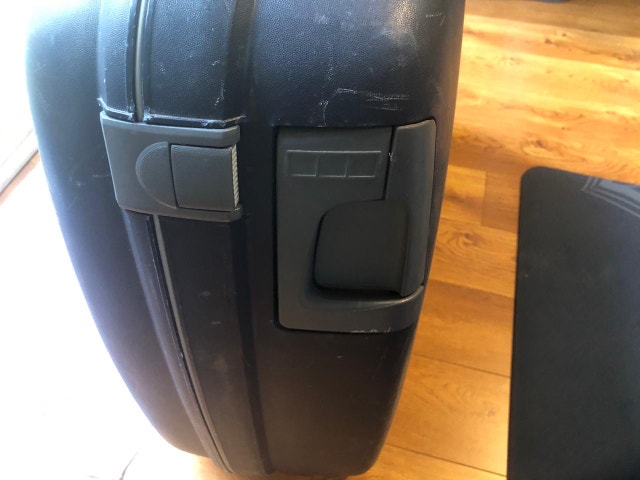 Roncato Hard Shell Suitcase - photo 3