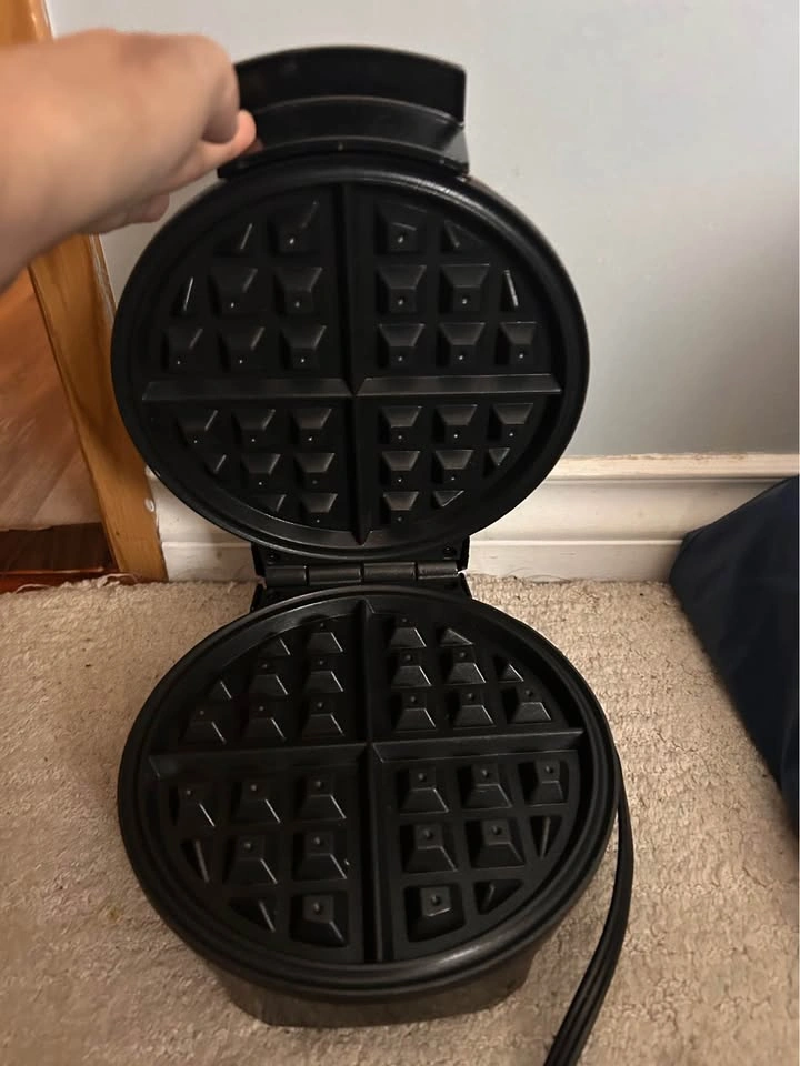 Oster Belgian Waffle Maker - photo 2