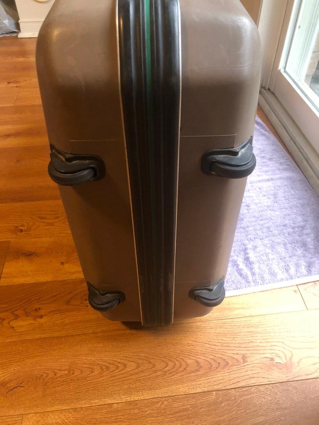 Superior Hardshell Suitcase - photo 2