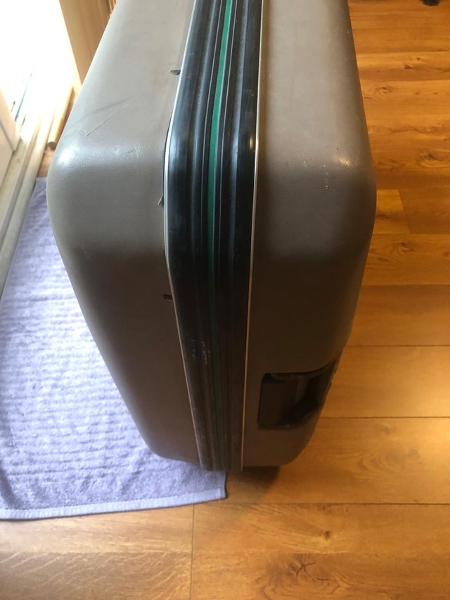 Superior Hardshell Suitcase - photo 3