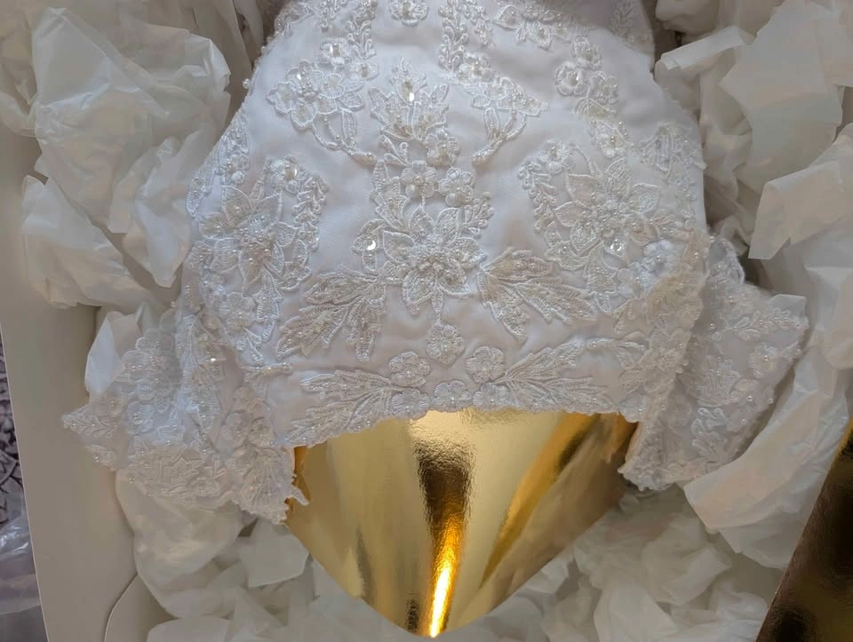 Wedding Dress size 12/14 - photo 2