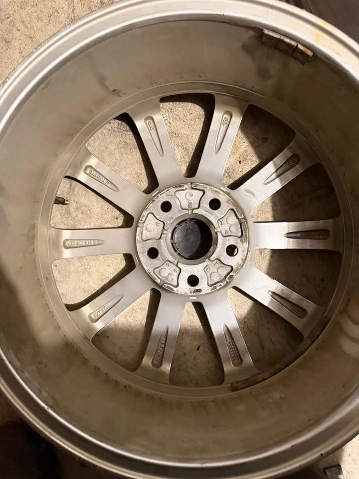 VW OEM 17 inch rims - photo 5