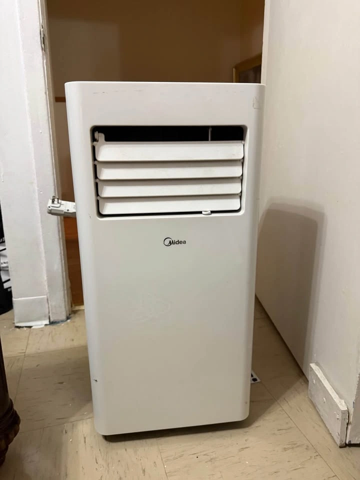 Midea Portable Air Conditioner - photo 2