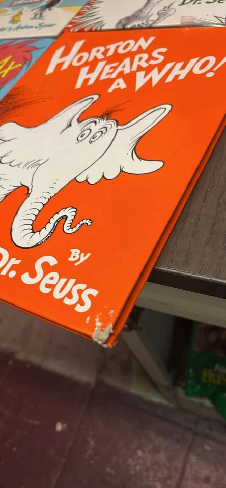 7 Dr. Seuss Books - photo 2