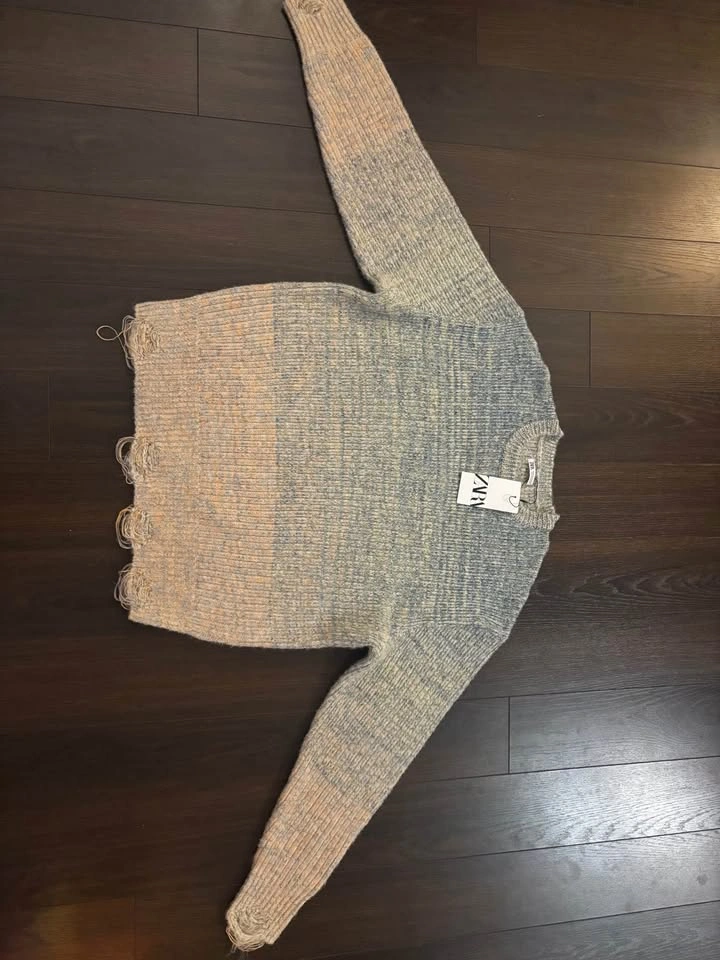 Distressed Zara Sweater - photo 2