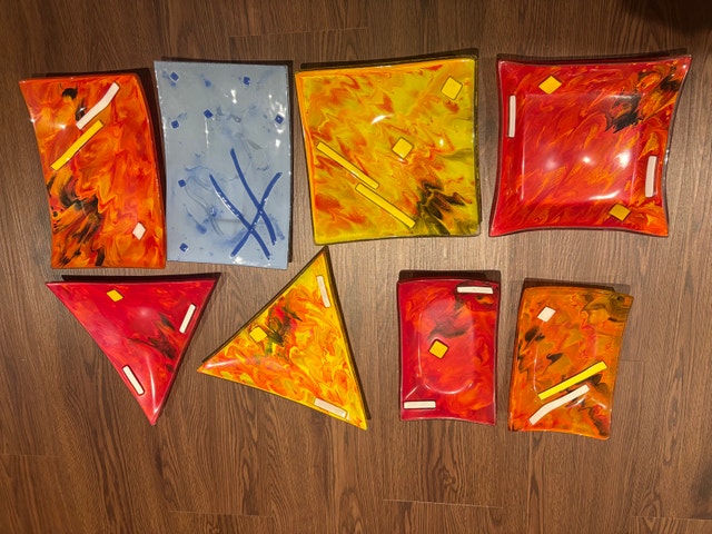 Art Glass Decorative Plate Set