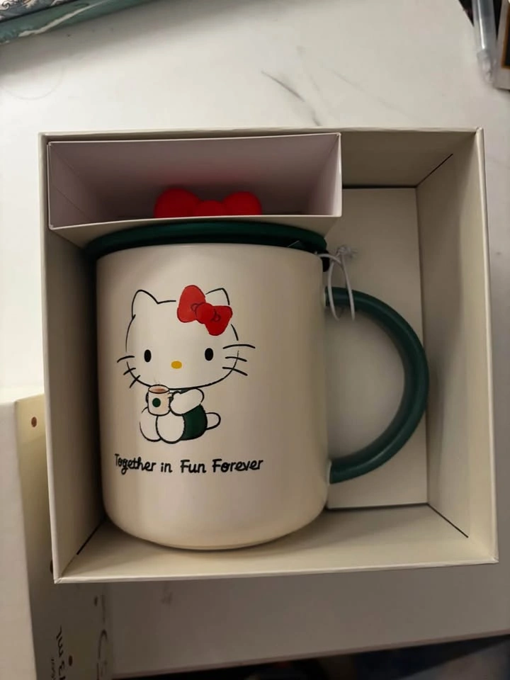 Starbucks Hello Kitty Mug 2025 - photo 2