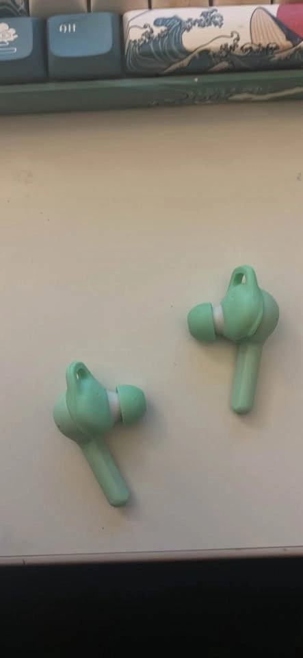 Skullcandy earphones - photo 2