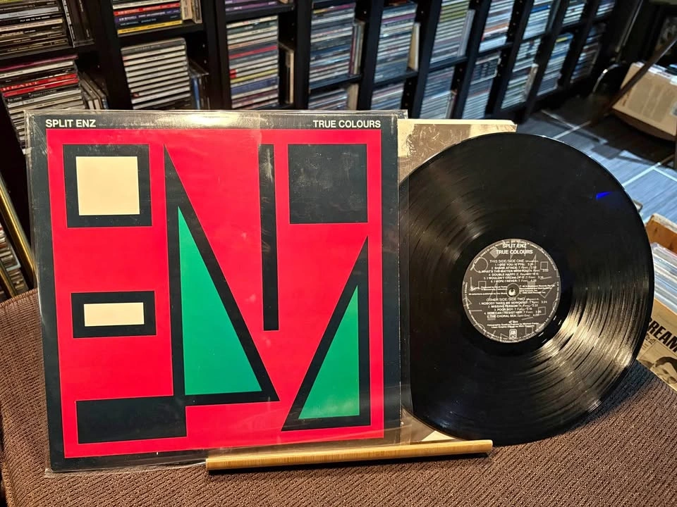 33LP Record: Split Enz – True Colours (1980 Vintage Vinyl)