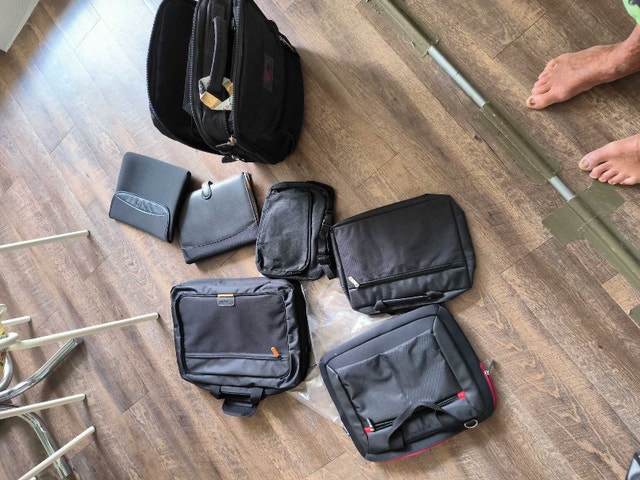 Laptop and tablet cases