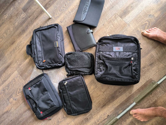 Laptop and tablet cases - photo 2